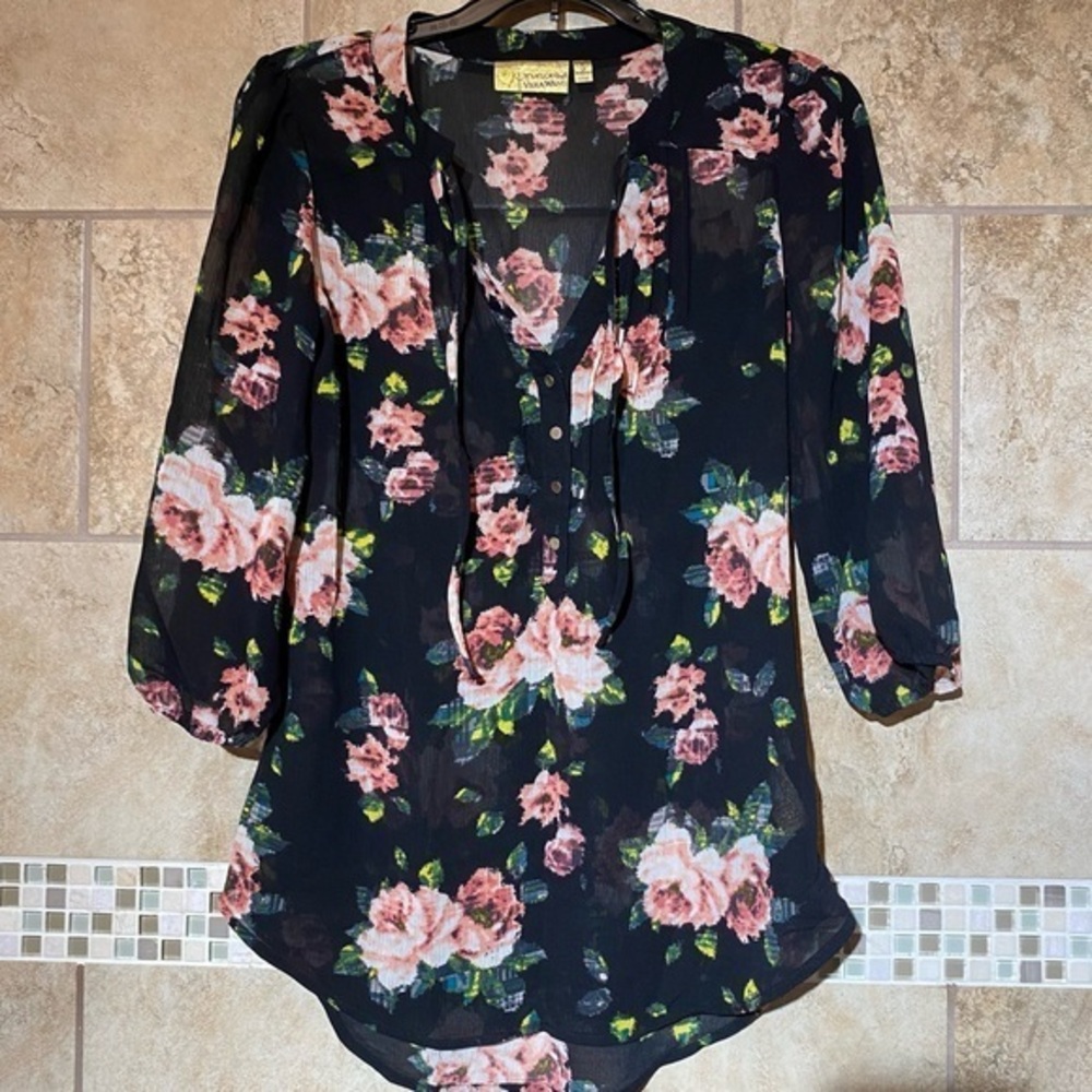 Princess Vera Wang Sheer Floral High Low Blouse  S